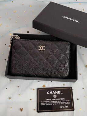 💯CHANEL A50168 Quilted Caviar Black Mini Pouch Silver CC Leather Purse💯